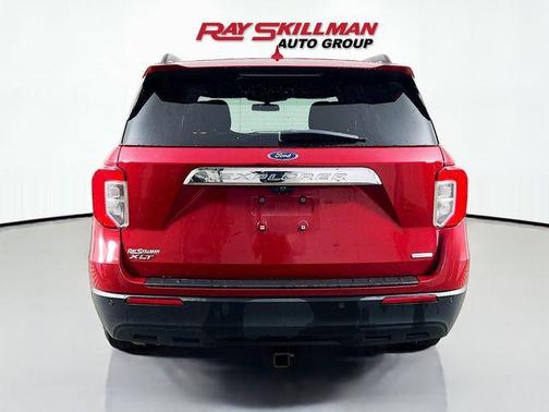 Rapid Red Metallic Tinted Clearcoat 2020 Ford Explorer XLT