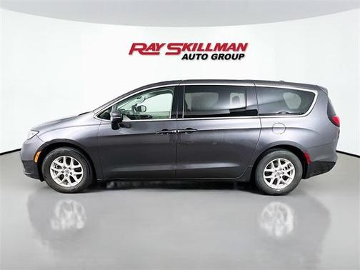 2023 Chrysler Pacifica Touring-L