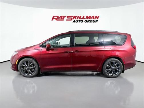2020 Chrysler Pacifica Touring-L Plus