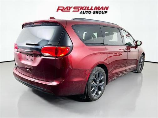 2020 Chrysler Pacifica Touring-L Plus