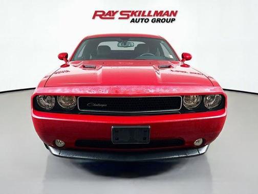 Redline 3 Coat Pearl 2012 Dodge Challenger SXT