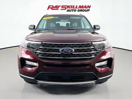 Burgundy Velvet Tinted Clearcoat 2022 Ford Explorer XLT