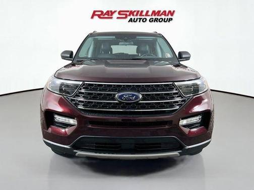 Burgundy Velvet Tinted Clearcoat 2022 Ford Explorer XLT