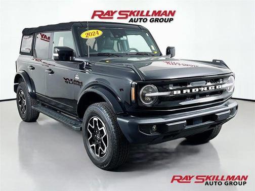 Shadow Black 2024 Ford Bronco Outer Banks