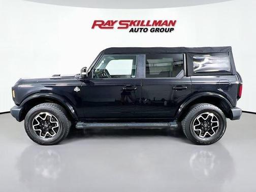 Shadow Black 2024 Ford Bronco Outer Banks