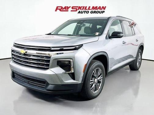 Sterling Gray Metallic 2024 Chevrolet Traverse LT