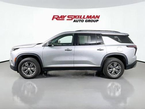 Sterling Gray Metallic 2024 Chevrolet Traverse LT