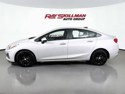 Silver Ice Metallic 2019 Chevrolet Cruze LS