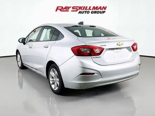 Silver Ice Metallic 2019 Chevrolet Cruze LS