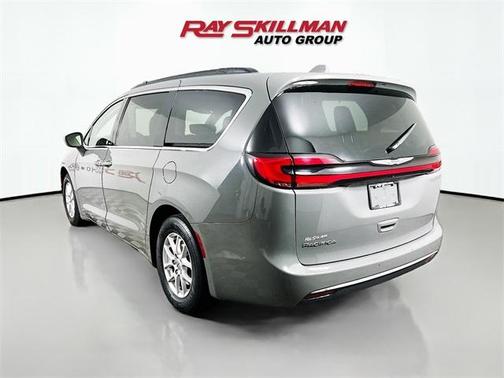 2022 Chrysler Pacifica Touring-L