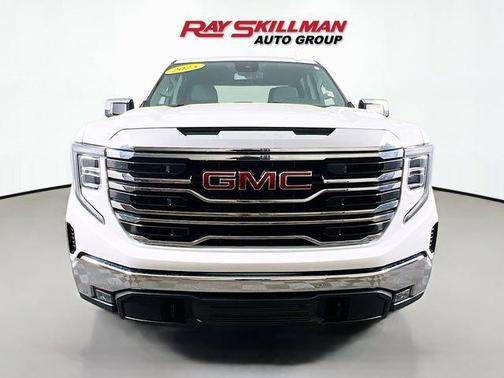 White Frost Tri-Coat 2025 GMC Sierra 1500 SLT