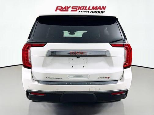 2024 GMC Yukon XL AT4