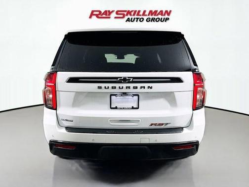 2024 Chevrolet Suburban RST