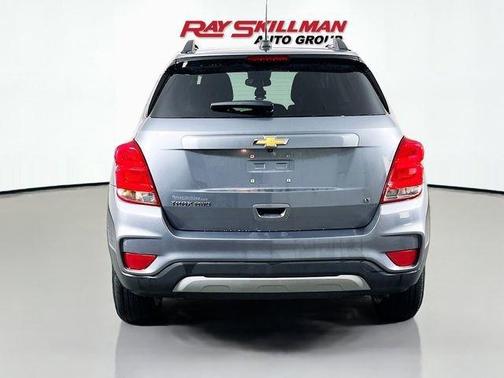 Satin Steel Metallic 2019 Chevrolet Trax LT