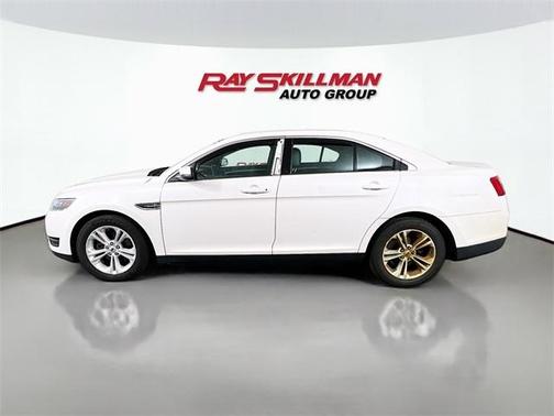 2018 Ford Taurus SEL