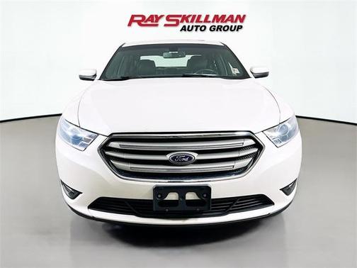 2018 Ford Taurus SEL