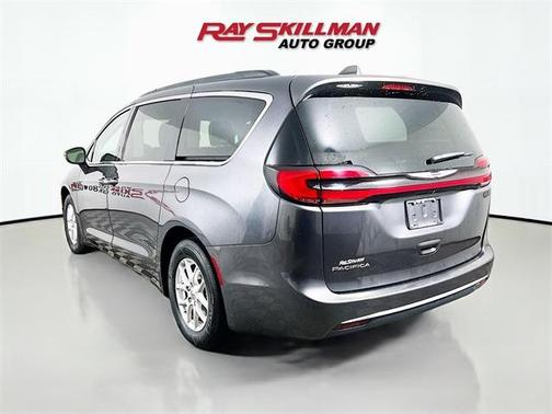 2022 Chrysler Pacifica Touring-L