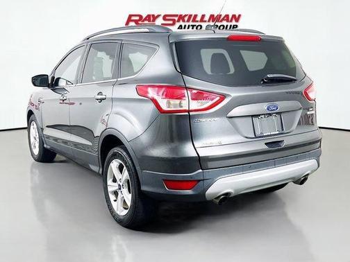 Magnetic 2016 Ford Escape SE
