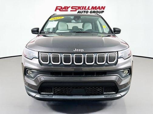 Granite Crystal Clearcoat Metallic 2022 Jeep Compass Latitude