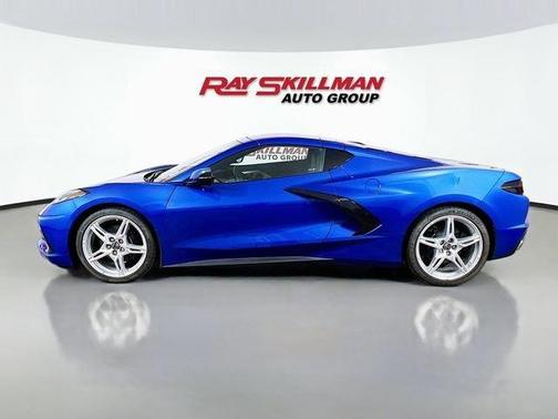 Elkhart Lake Blue Metallic 2021 Chevrolet Corvette Stingray w/2LT
