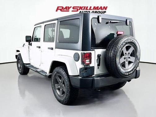 Bright White Clearcoat 2016 Jeep Wrangler Unlimited Sport