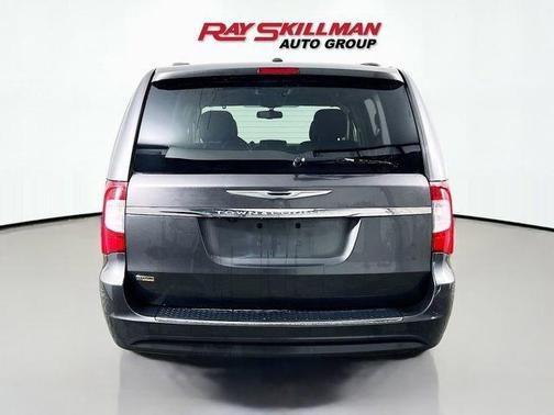 Crystal Blue Pearlcoat 2016 Chrysler Town & Country Touring