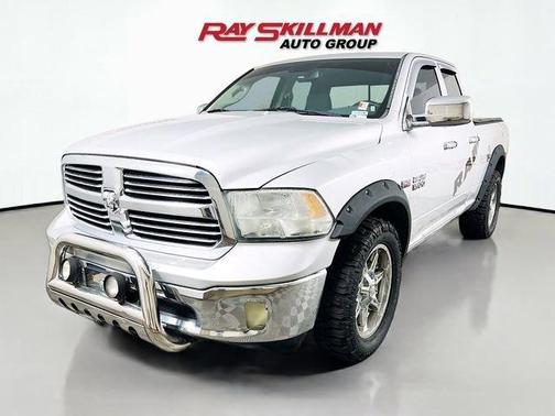 Bright Silver Clearcoat Metallic 2014 RAM 1500 SLT