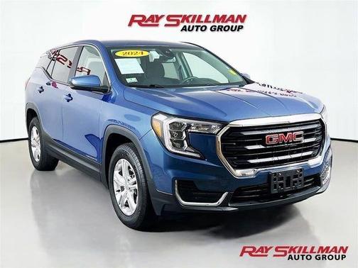 Metallic 2024 GMC Terrain SLE