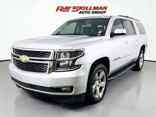 Silver Ice Metallic 2017 Chevrolet Suburban LT