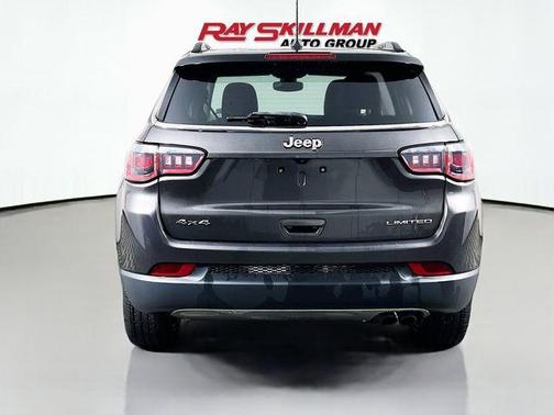 Granite Crystal Clearcoat Metallic 2019 Jeep Compass Limited