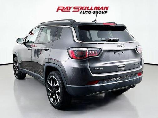 Granite Crystal Clearcoat Metallic 2019 Jeep Compass Limited