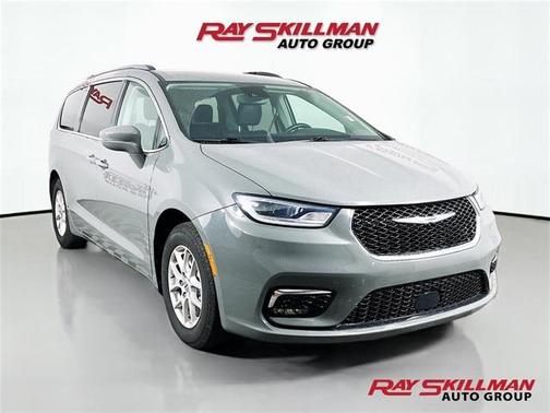 2021 Chrysler Pacifica Touring-L