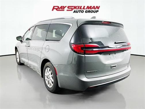 2021 Chrysler Pacifica Touring-L