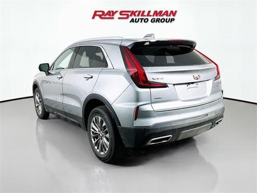2025 Cadillac XT4 Premium Luxury