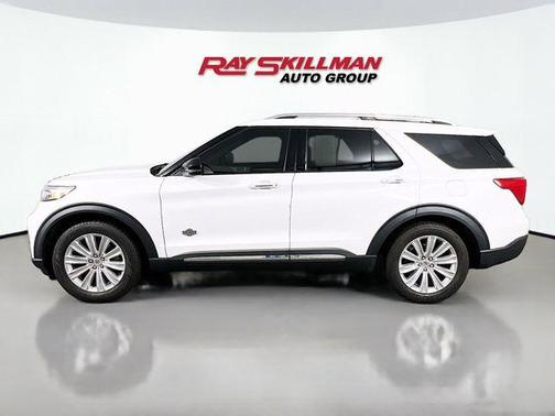 White Metallic 2022 Ford Explorer King Ranch