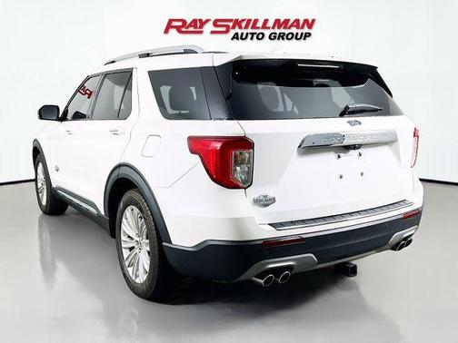 White Metallic 2022 Ford Explorer King Ranch