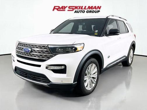 White Metallic 2022 Ford Explorer King Ranch