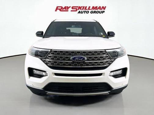 White Metallic 2022 Ford Explorer King Ranch