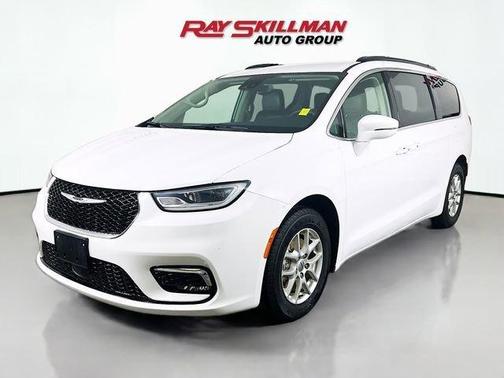 2022 Chrysler Pacifica Touring-L