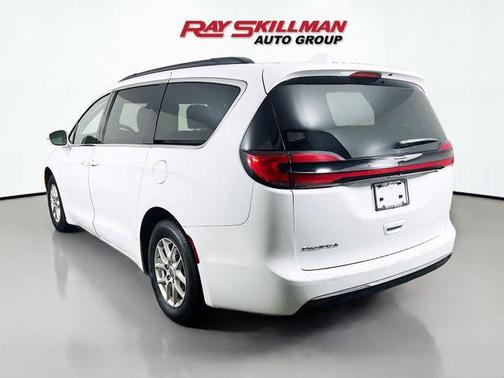 2022 Chrysler Pacifica Touring-L