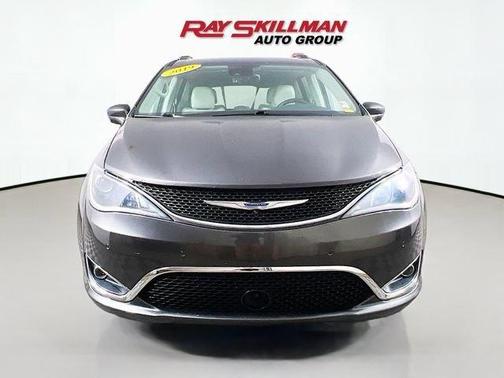 Granite Crystal Clearcoat Metallic 2019 Chrysler Pacifica Touring-L Plus