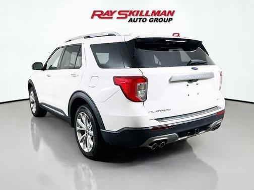 Star White 2022 Ford Explorer Platinum