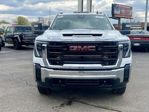 2025 GMC Sierra 3500 Pro