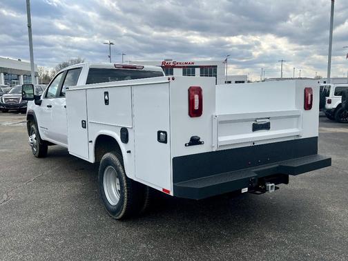2025 GMC Sierra 3500 Pro