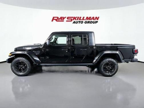 2022 Jeep Gladiator Sport