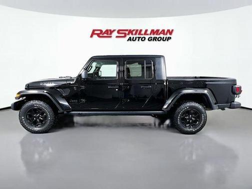 2022 Jeep Gladiator Sport