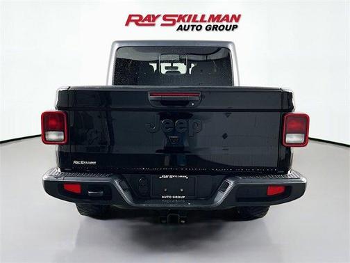 2022 Jeep Gladiator Sport