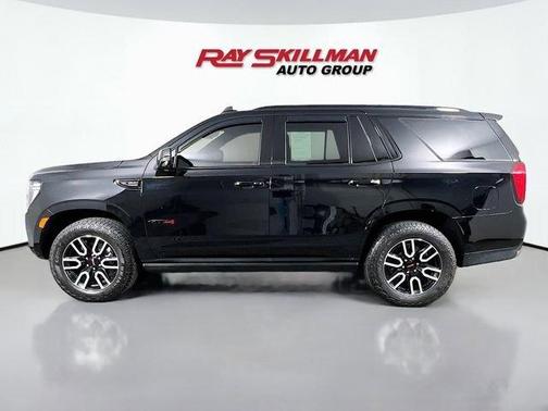 Onyx Black 2024 GMC Yukon AT4