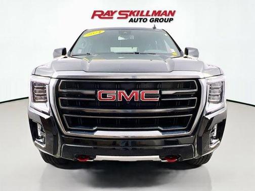 Onyx Black 2024 GMC Yukon AT4