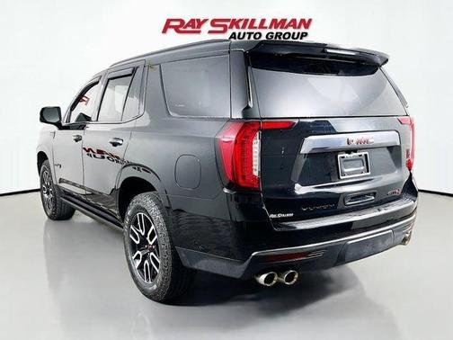Onyx Black 2024 GMC Yukon AT4